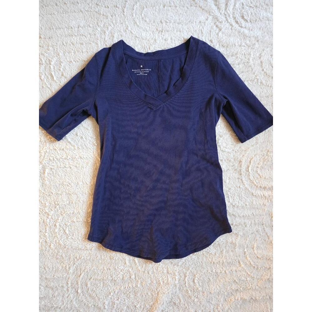 💙 Banana Republic Stretch Elbow-Sleeve Tee – Twilight Navy (Size M)
